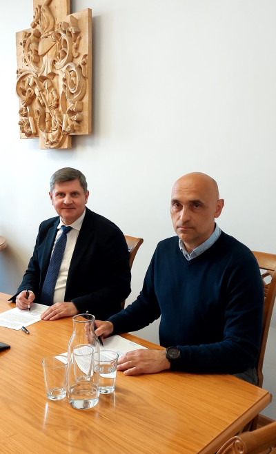 grafika do wpisu: Inwestycje w infrastrukturę pieszą