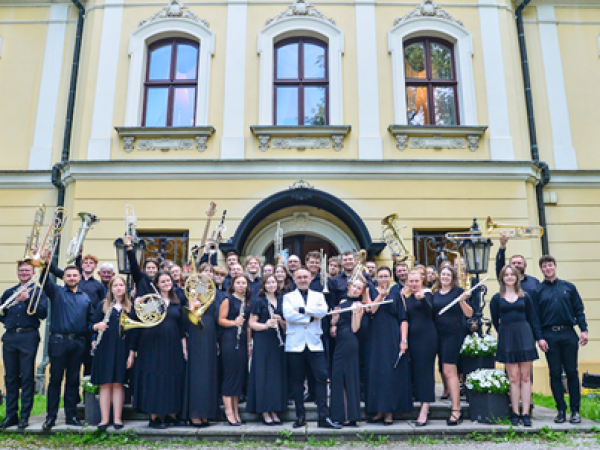 grafika do wpisu: Orkiestra Reprezentacyjna Gminy Miasteczko Śląskie będzie reprezentować region na VII Międzynarodowym Festiwalu i Konkursie Orkiestr &#34;Golden Sardana&#34;