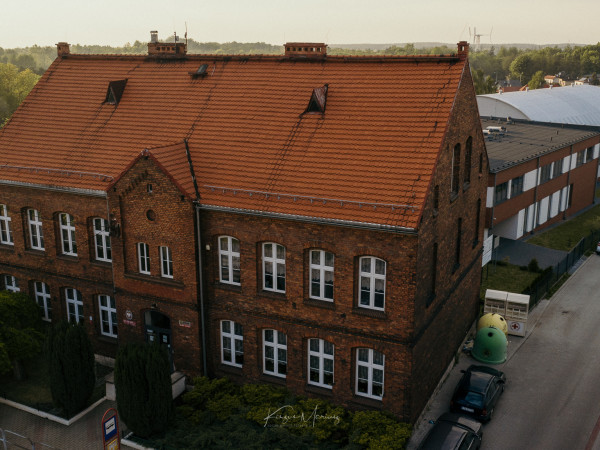 grafika do wpisu: Skokowy wzrost wyników egzaminu ósmoklasisty