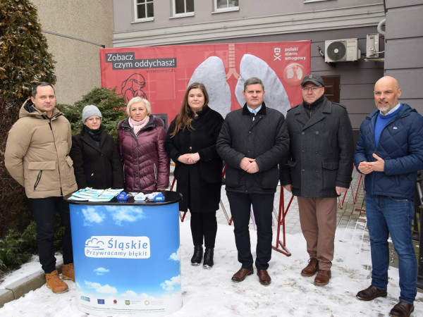 grafika do wpisu: Otwarcie kampanii edukacyjnej „Zobacz czym oddychasz” w Miasteczku Śląskim