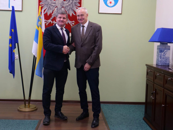 grafika do wpisu: Wzorcowa współpraca między Gminą Miasteczko Śląskie a Starostwem Powiatowym jest kontynuowana w 2026 roku!