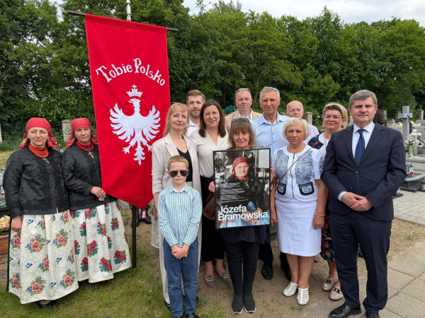 grafika do wpisu:  Uroczystość oznaczenia grobów Józefy Bramowskiej i Tomasza Bramowskiego znakiem pamięci „Tobie Polsko”